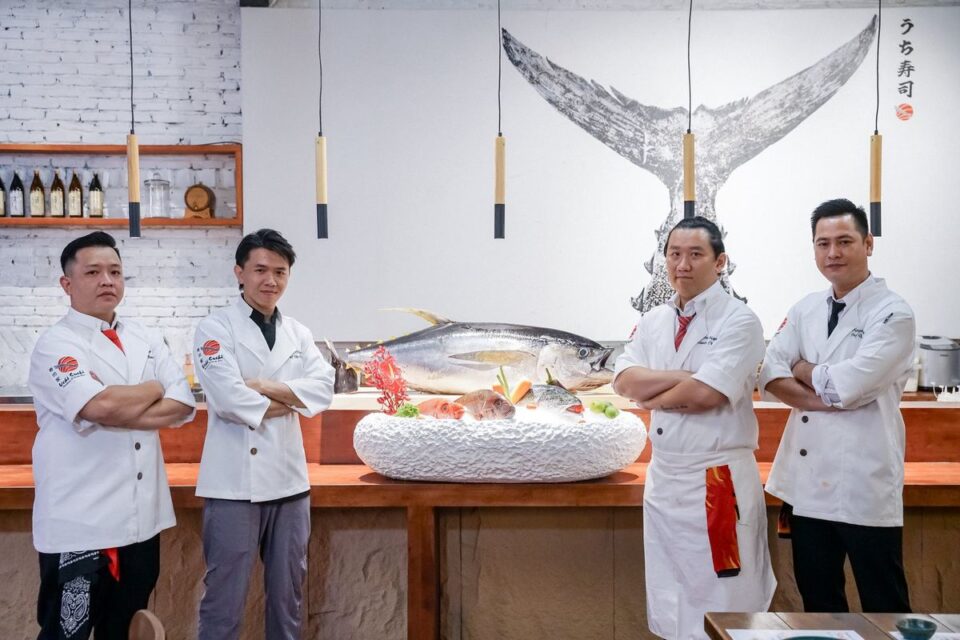 Đội ngũ Uchi Sushi